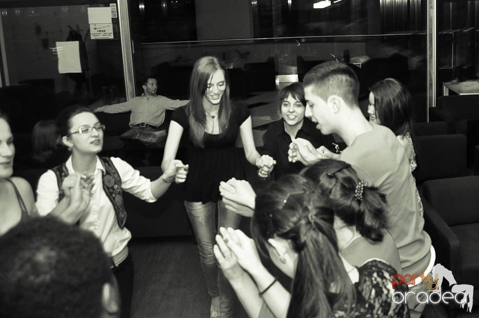 Karaoke în Blondy's Art Café, 