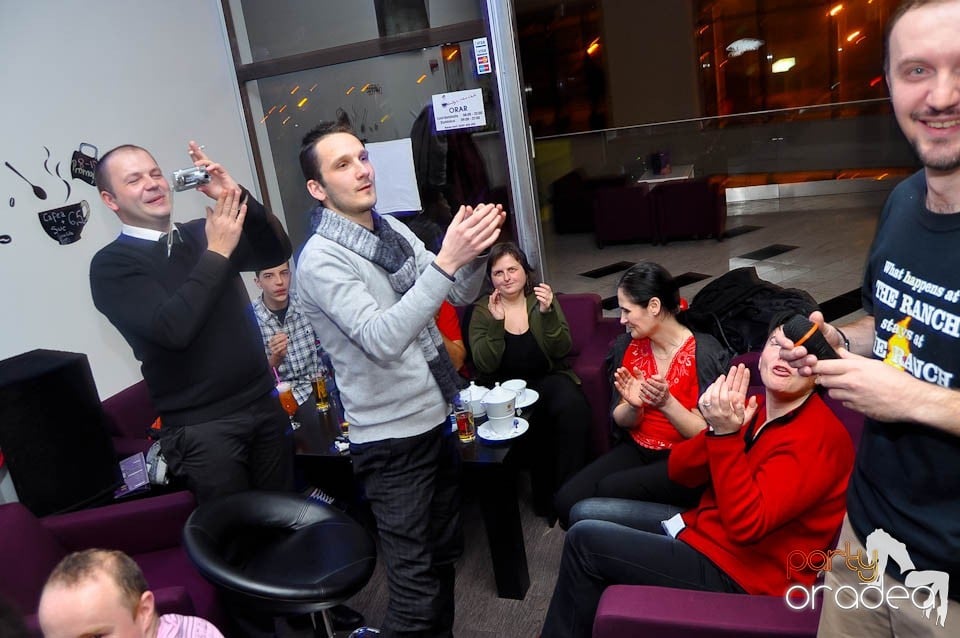 Karaoke în Blondy's Art Café, 