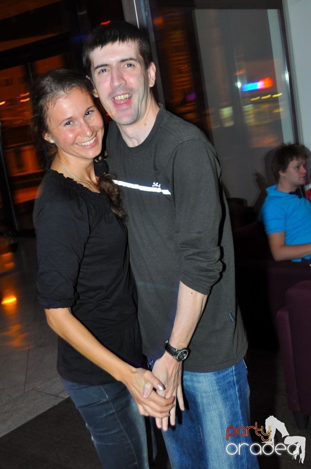 Karaoke în Blondy's Art Café, 