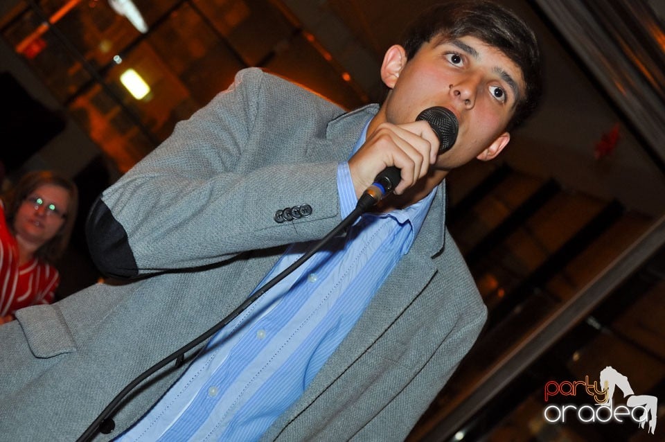 Karaoke în Blondy's Art Café, 