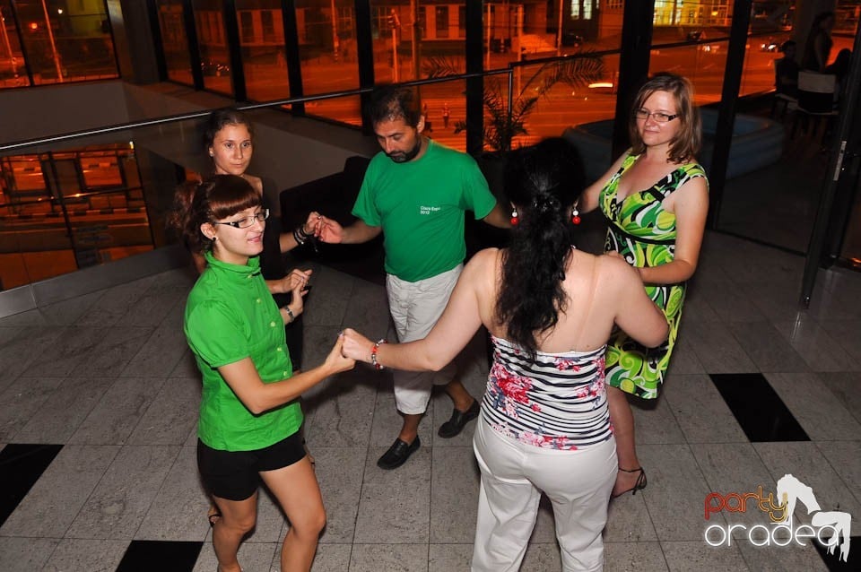 Karaoke în Blondy's Art Café, 