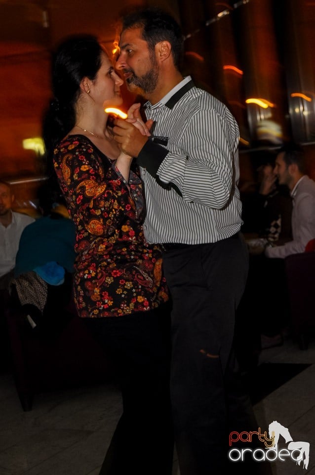 Karaoke în Blondy's Art Café, 