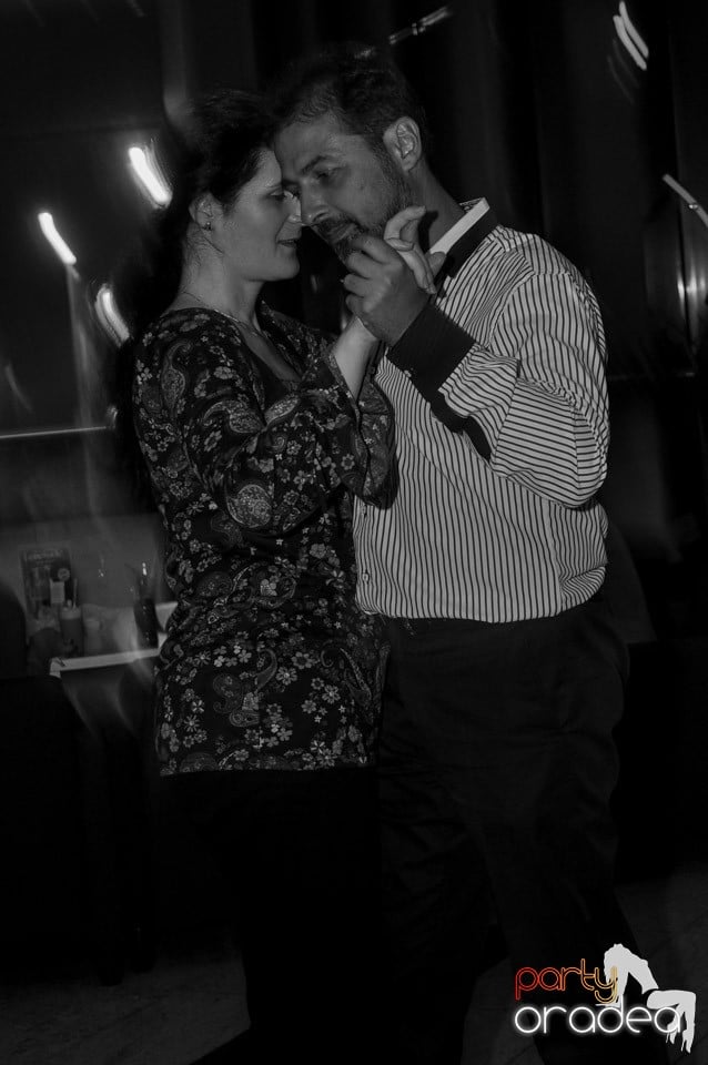 Karaoke în Blondy's Art Café, 