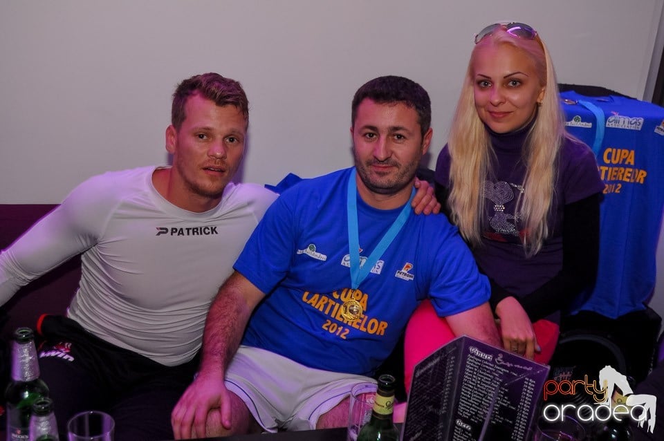 Karaoke în Blondy's Art Café, 