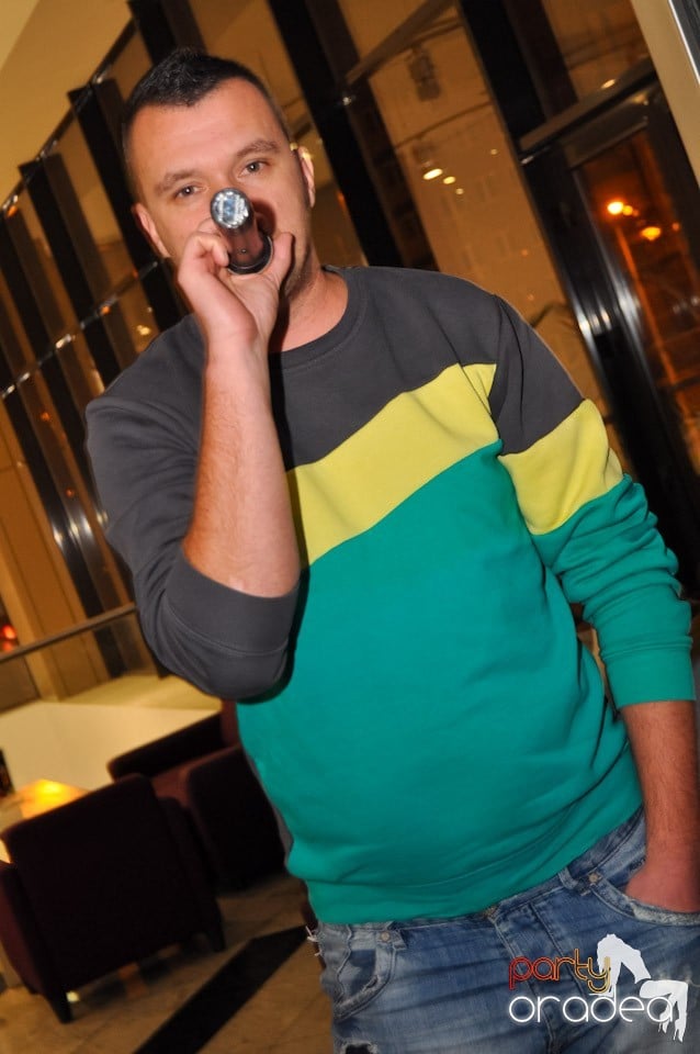 Karaoke în Blondy's Art Café, 