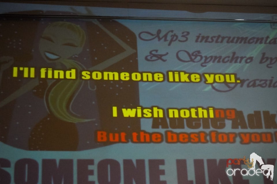 Karaoke în Blondy's Art Café, 