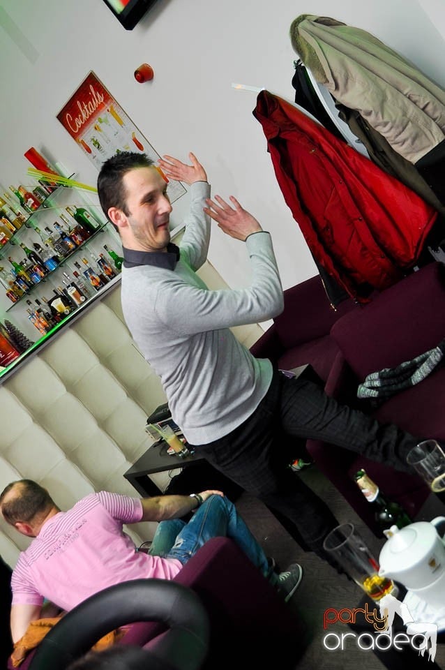 Karaoke în Blondy's Art Café, 