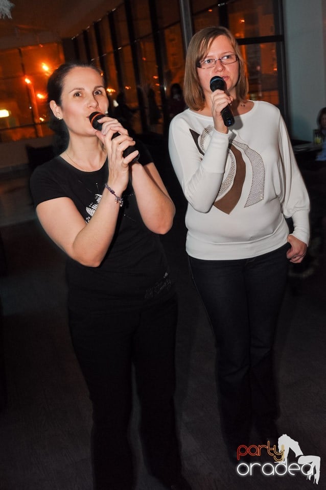 Karaoke în Blondy's Art Café, 