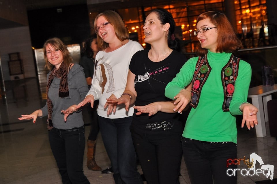 Karaoke în Blondy's Art Café, 