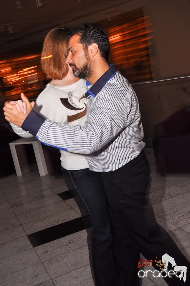 Karaoke în Blondy's Art Café, 