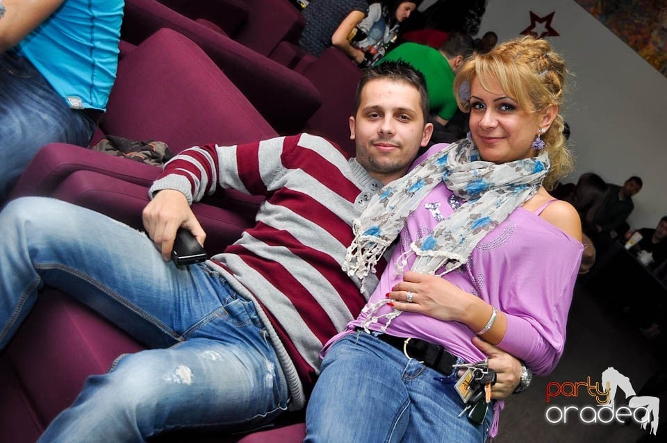 Karaoke în Blondy's Art Café, 