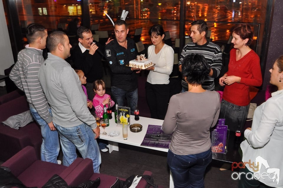 Karaoke în Blondy's Art Café, 