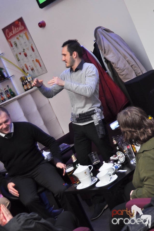 Karaoke în Blondy's Art Café, 