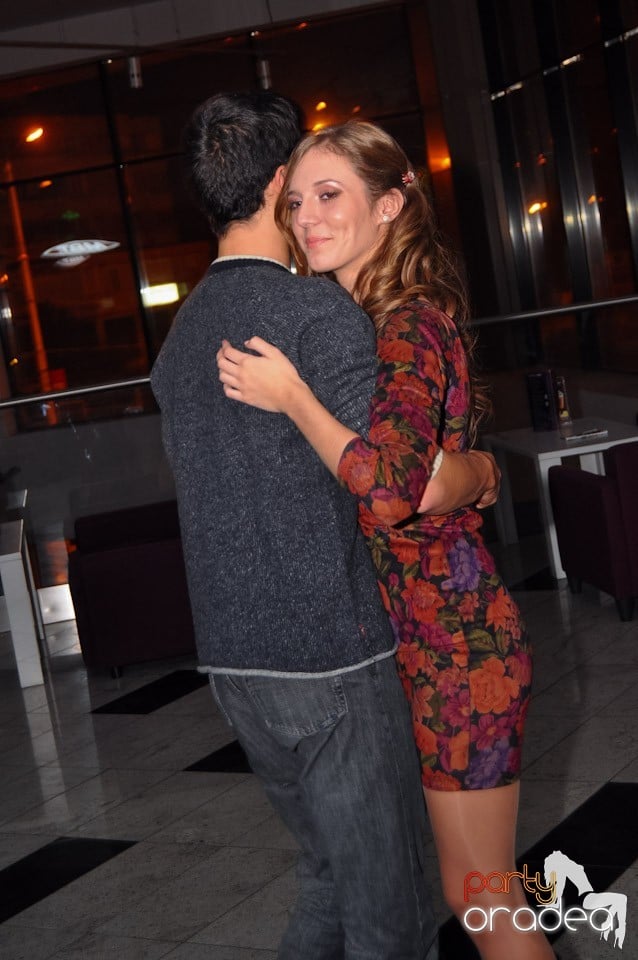 Karaoke în Blondy's Art Café, 