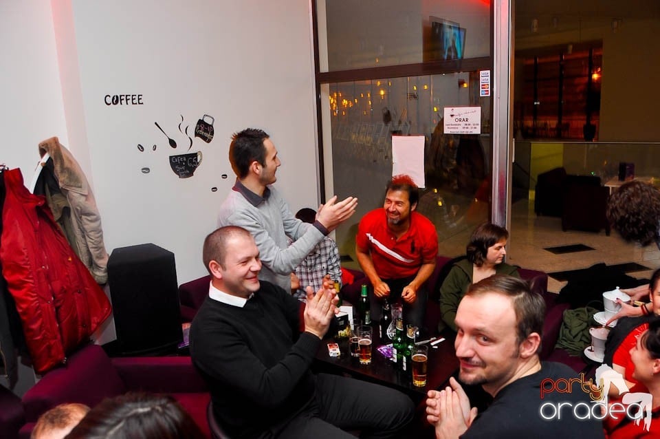 Karaoke în Blondy's Art Café, 