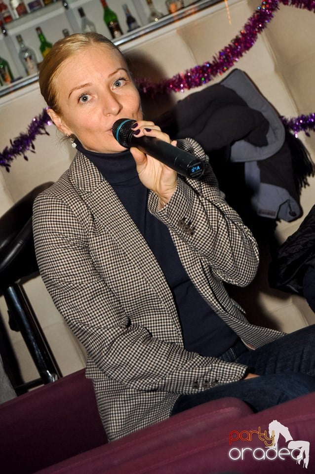 Karaoke în Blondy's Art Café, 