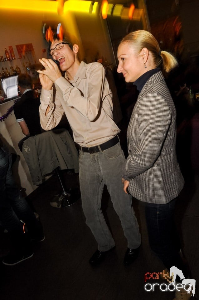 Karaoke în Blondy's Art Café, 