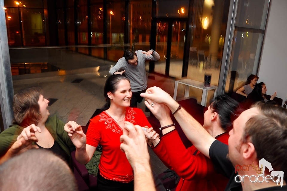 Karaoke în Blondy's Art Café, 