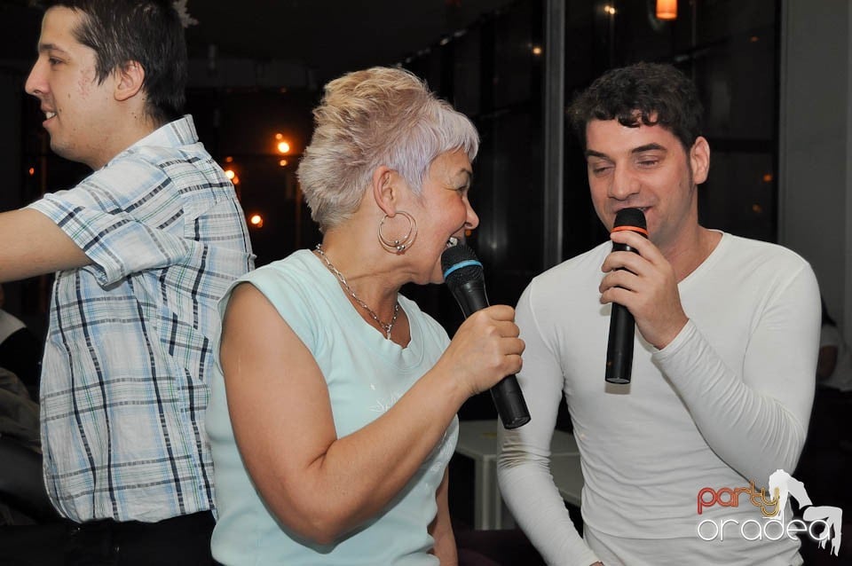 Karaoke în Blondy's, 