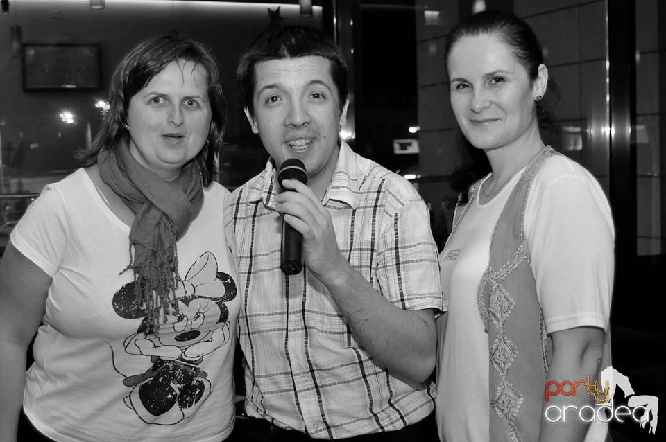 Karaoke în Blondy's, 