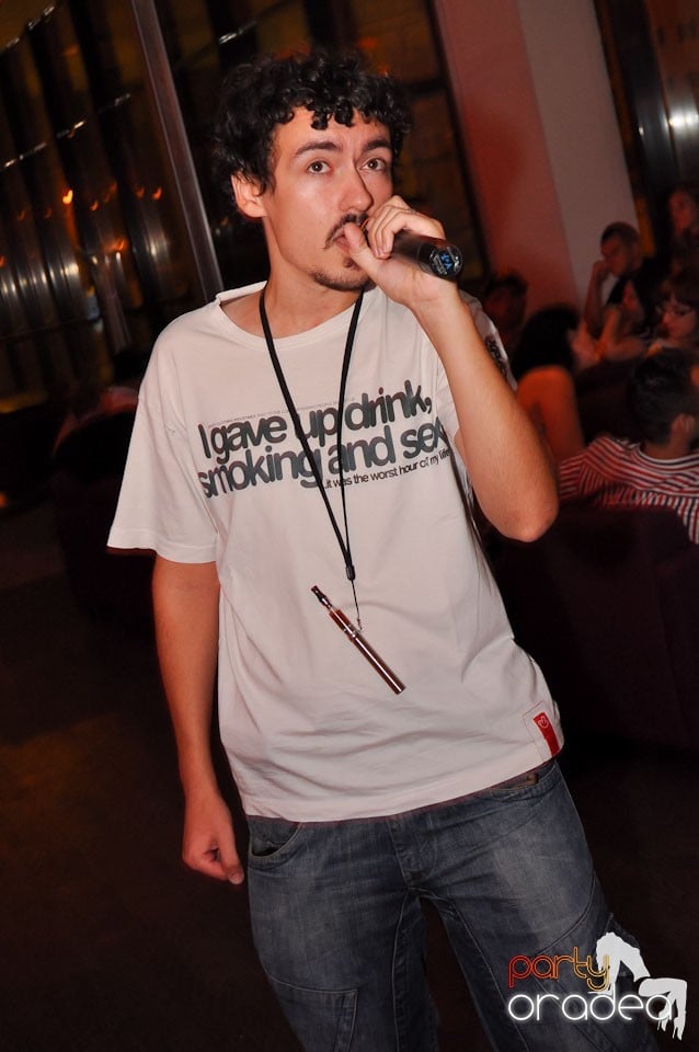 Karaoke în Blondy's, 