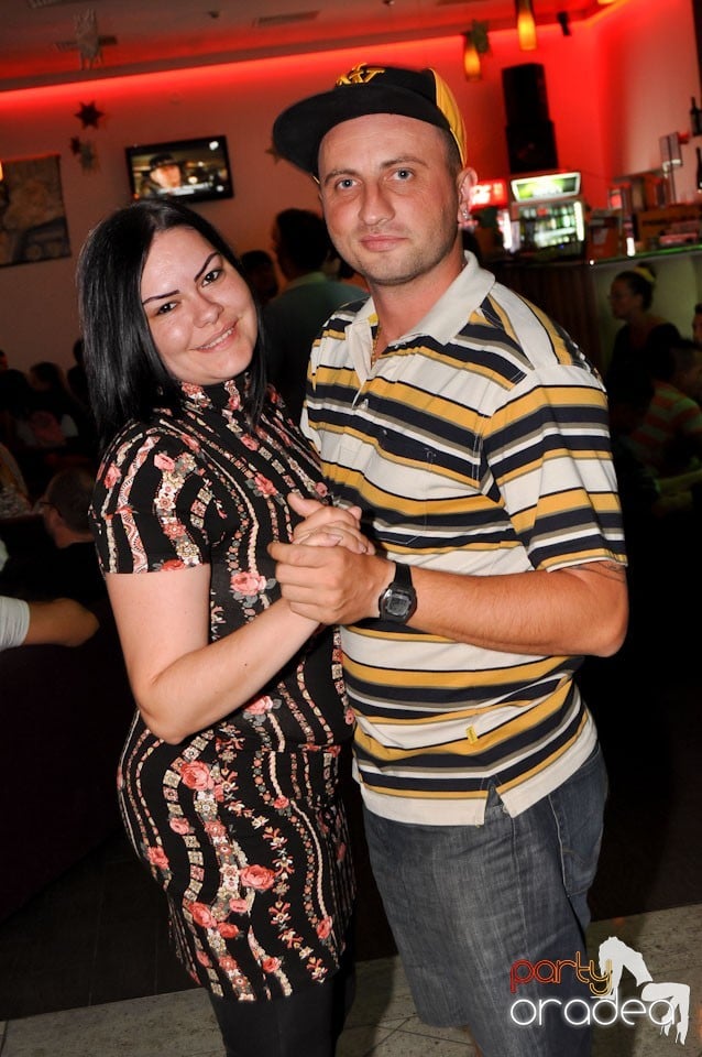 Karaoke în Blondy's, 