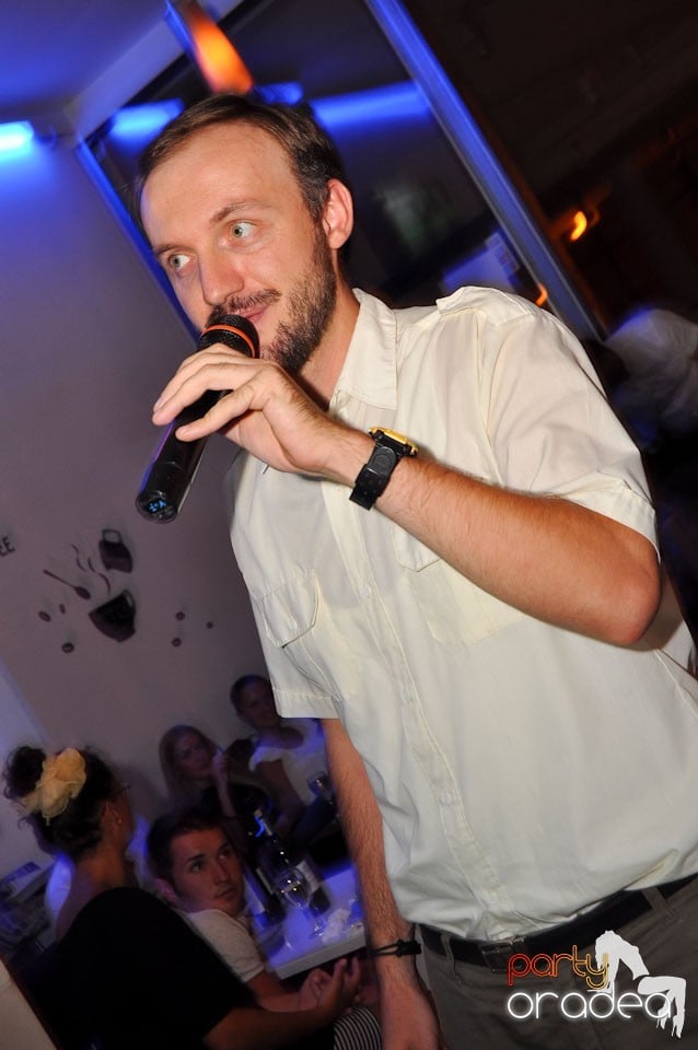 Karaoke în Blondy's, 