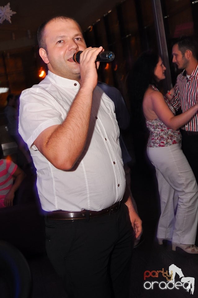 Karaoke în Blondy's, 