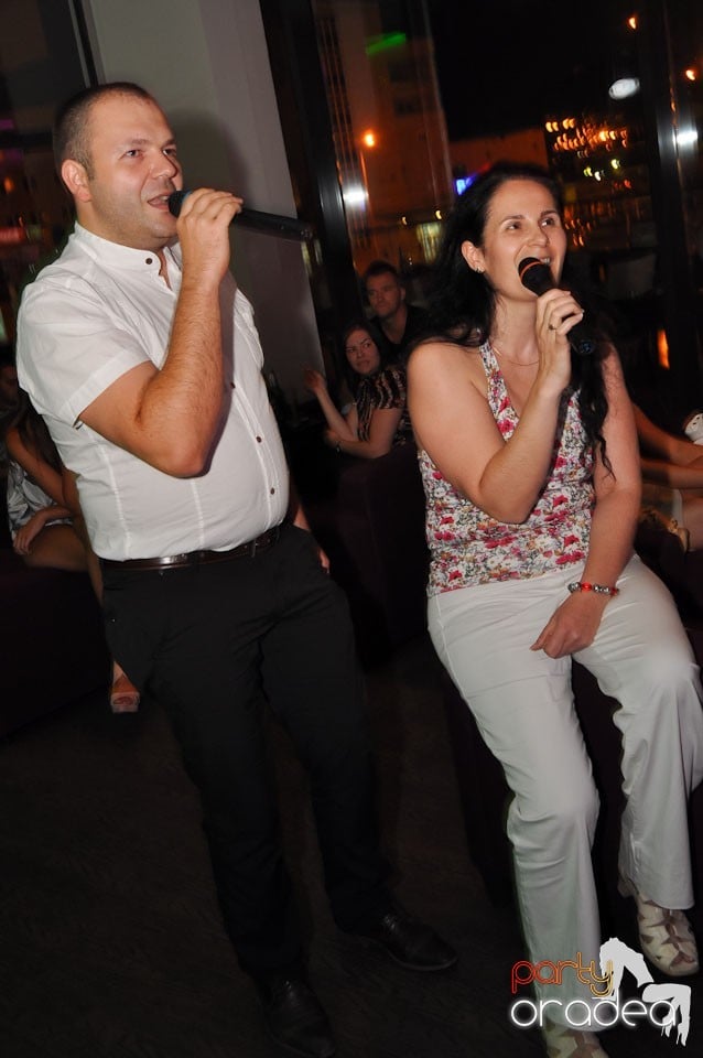 Karaoke în Blondy's, 