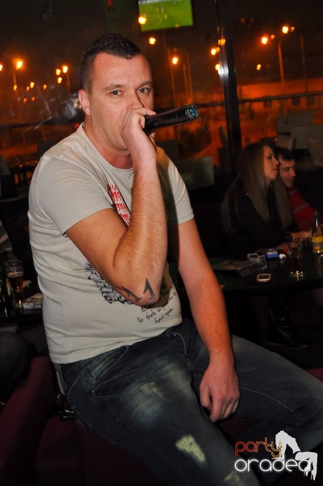 Karaoke în Blondy's, 