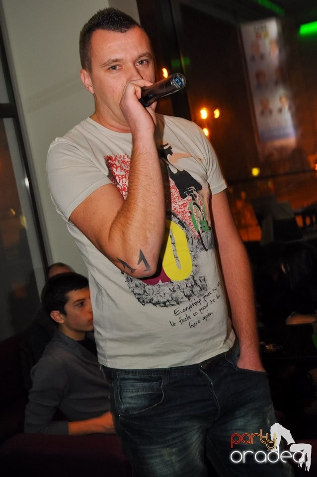 Karaoke în Blondy's, 