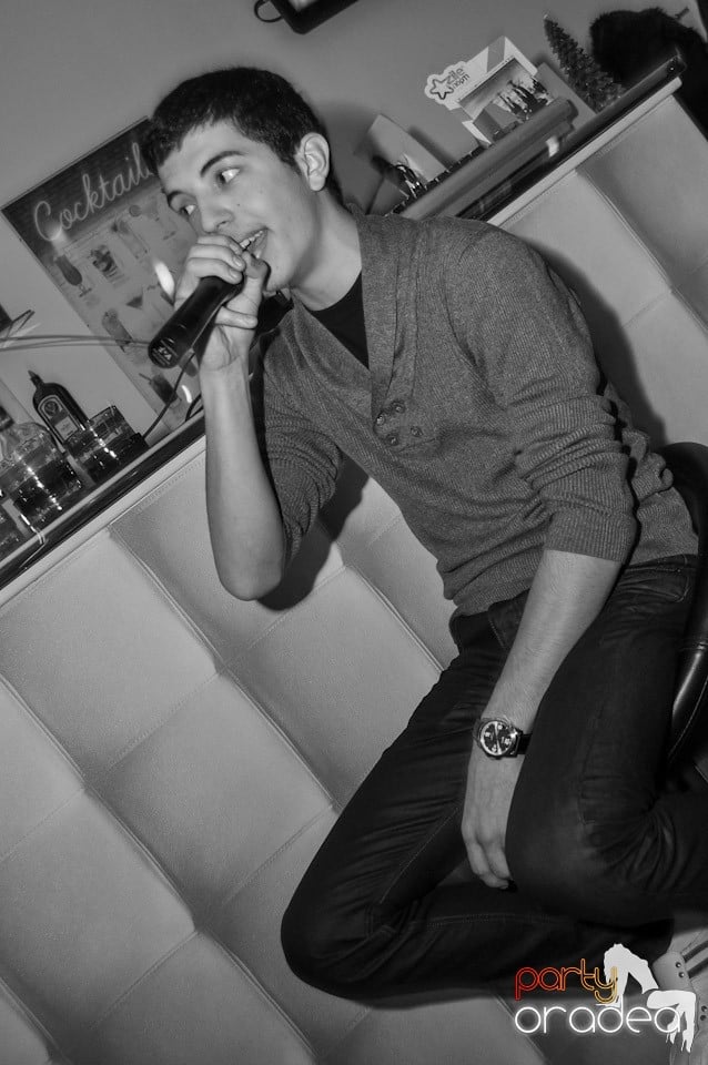 Karaoke în Blondy's, 