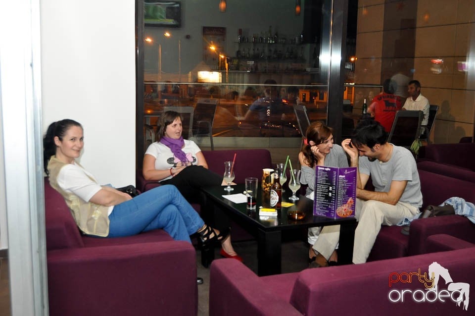 Karaoke în Blondy's, 