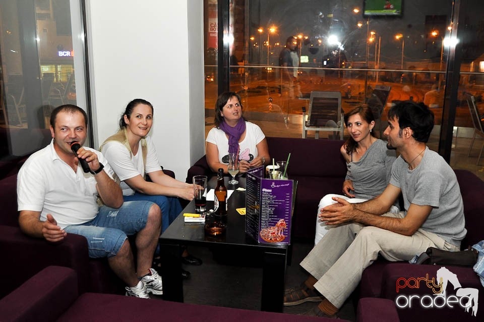 Karaoke în Blondy's, 