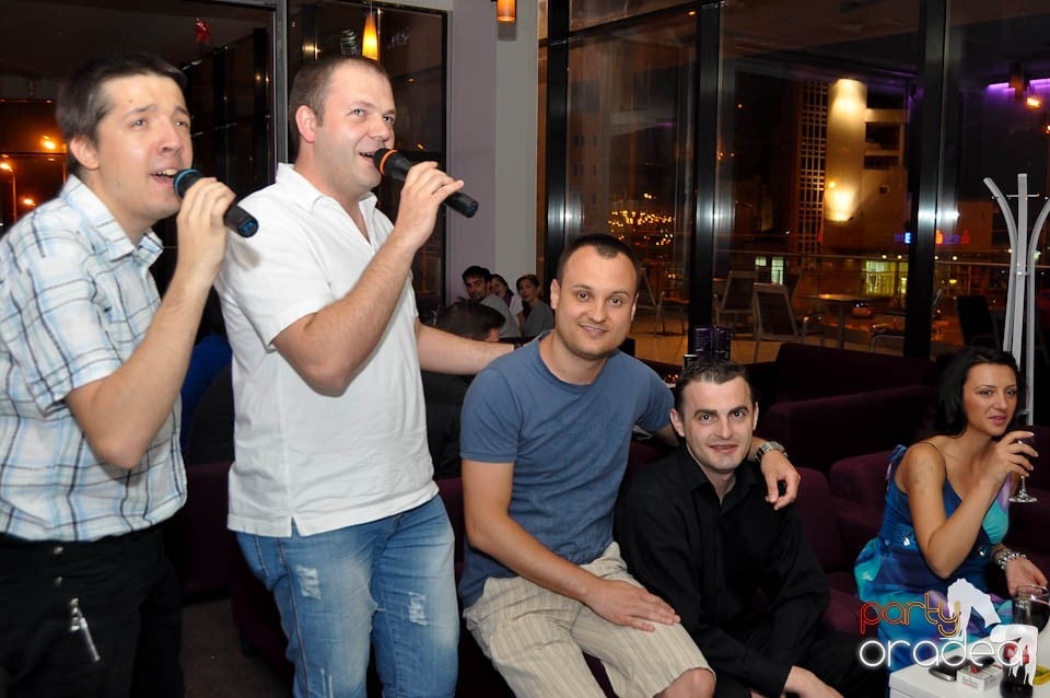 Karaoke în Blondy's, 