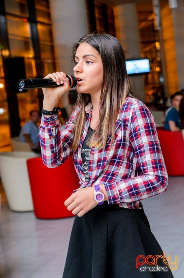 Karaoke în Blondy's, 