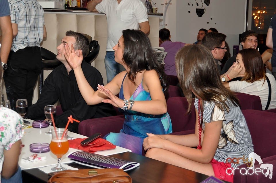 Karaoke în Blondy's, 