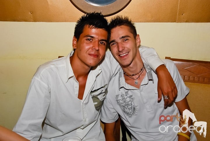 Karaoke în Yellow Submarine, 