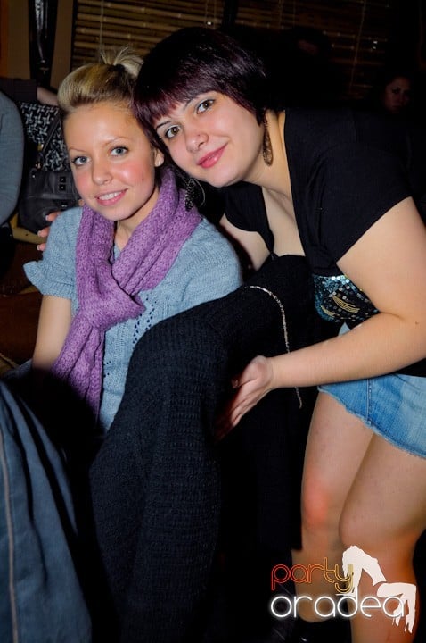 Karaoke în Zulu Caffe, Zulu Caffe