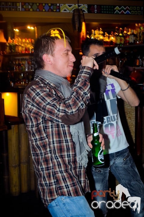 Karaoke în Zulu Caffe, Zulu Caffe