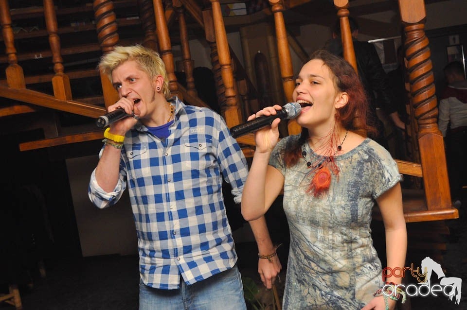 Karaoke în Zulu Caffe, Zulu Caffe