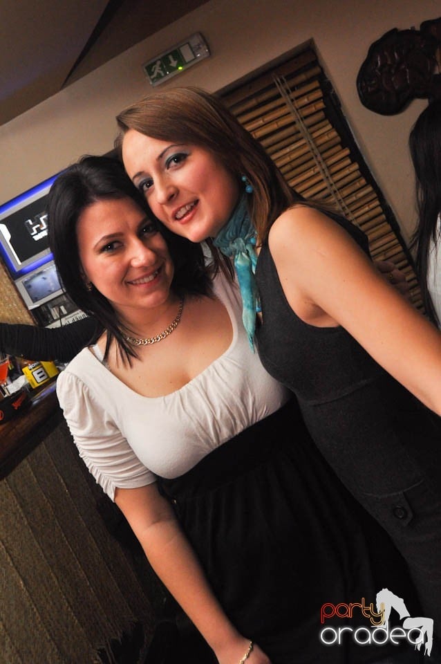 Karaoke în Zulu Caffe, Zulu Caffe