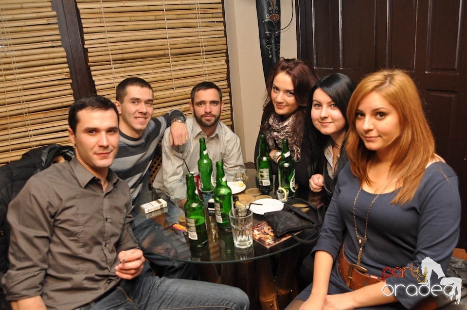 Karaoke în Zulu Caffe, Zulu Caffe