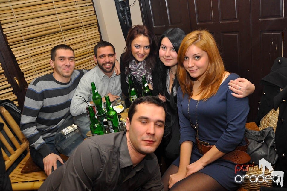 Karaoke în Zulu Caffe, Zulu Caffe