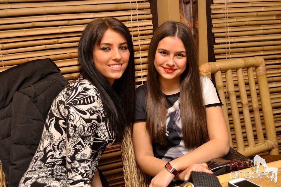 Karaoke în Zulu Caffe, Zulu Caffe