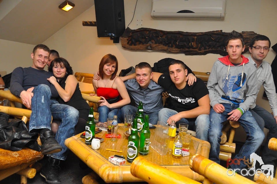 Karaoke în Zulu Caffe, Zulu Caffe