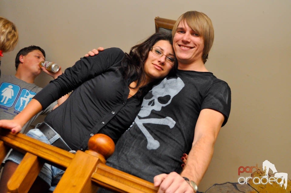 Karaoke în Zulu Caffe, Zulu Caffe