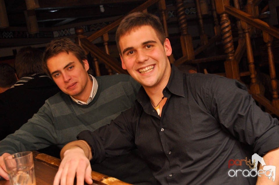 Karaoke în Zulu Caffe, Zulu Caffe