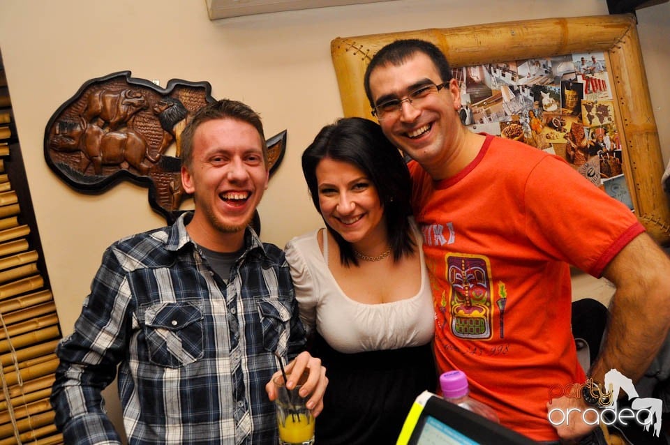 Karaoke în Zulu Caffe, Zulu Caffe