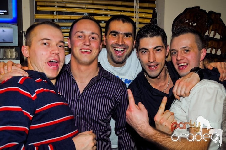 Karaoke în Zulu Caffe, Zulu Caffe